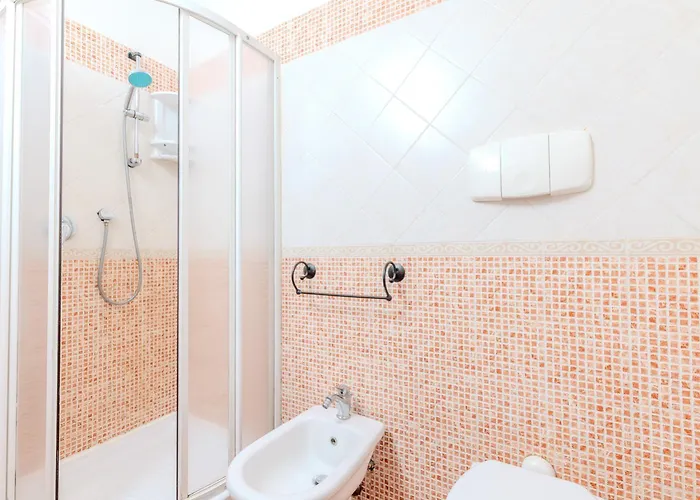 Strepitoso Bilocale Via Mosca Ольбия